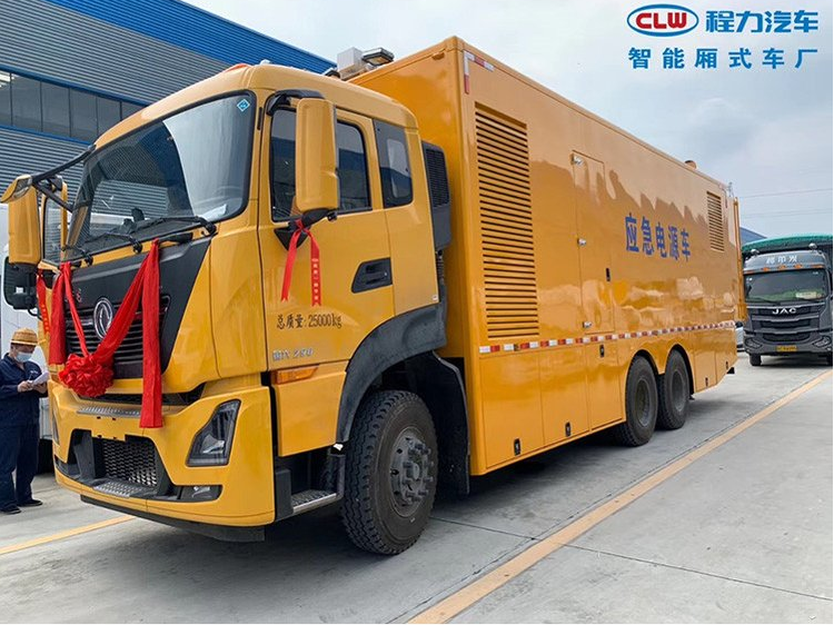 東風天龍后雙橋移動電源車